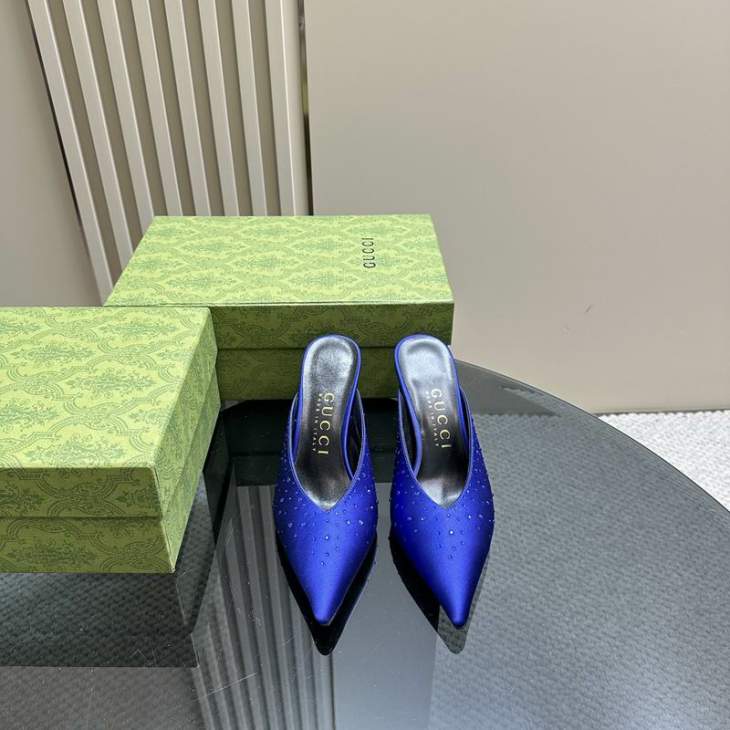 Picture of Gucci Slippers _SKUGuccisz35-4282118.5cmmnf0223